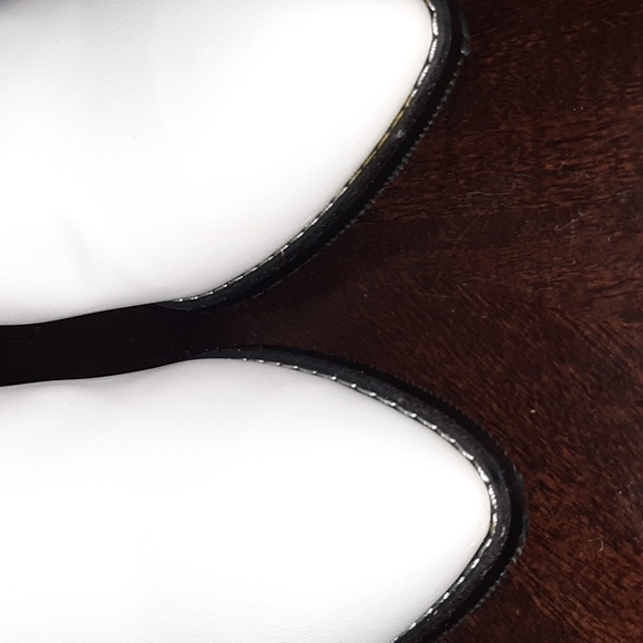 Trendy white booties - Picture 4 of 6